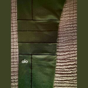 Alo Yoga 7/8 leggings